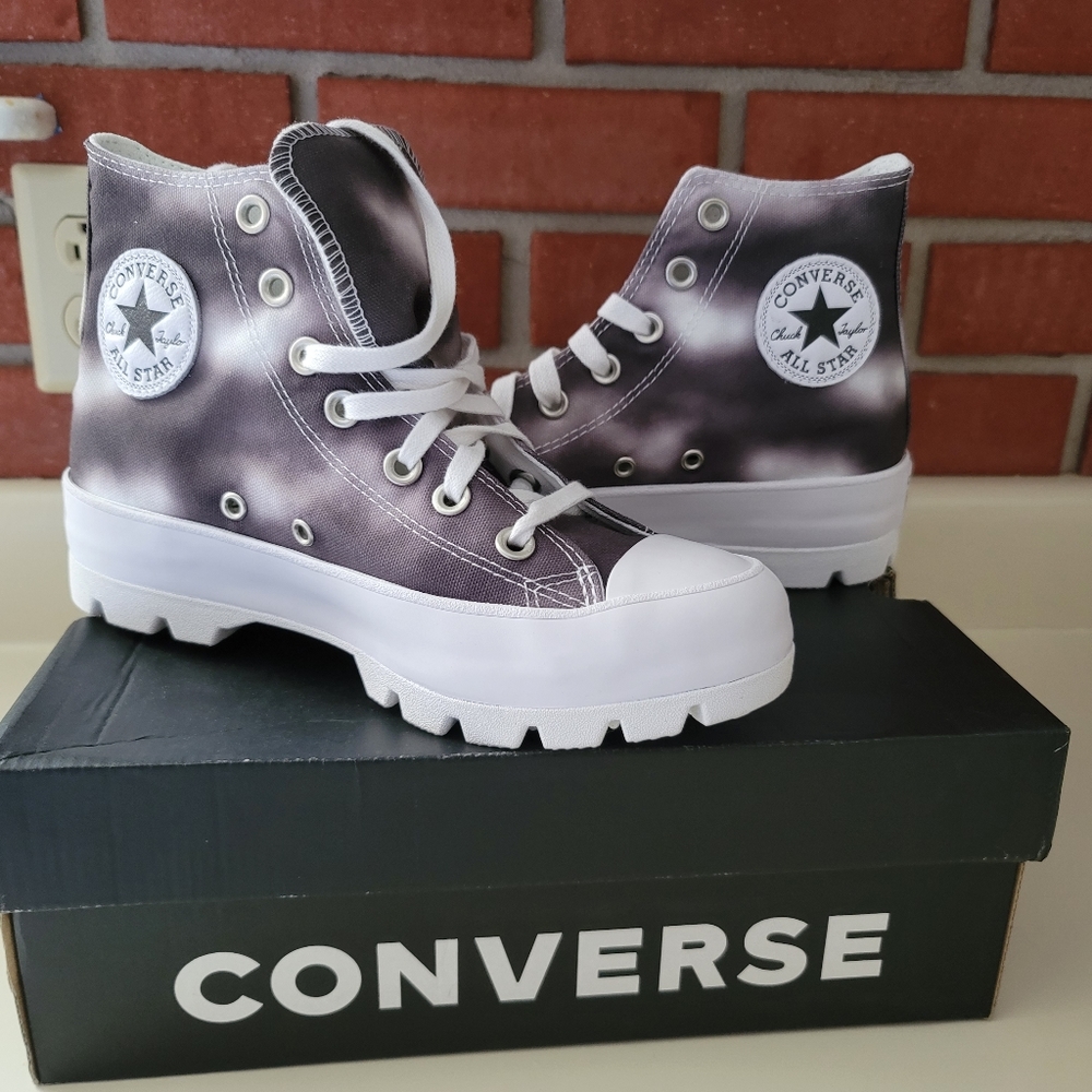 Converse lugged chuck taylor